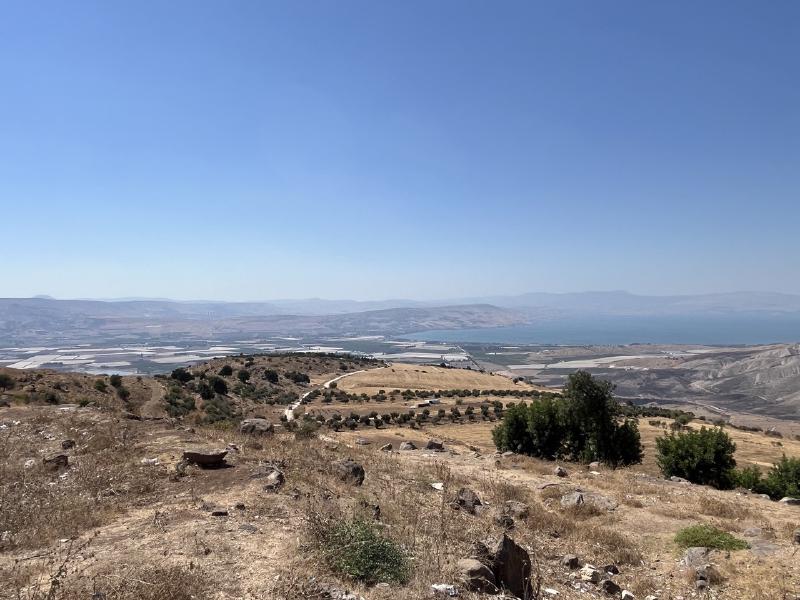 Vue depuis Umm Qais sur la vallée du Yarmouk et le lac de Tibériade